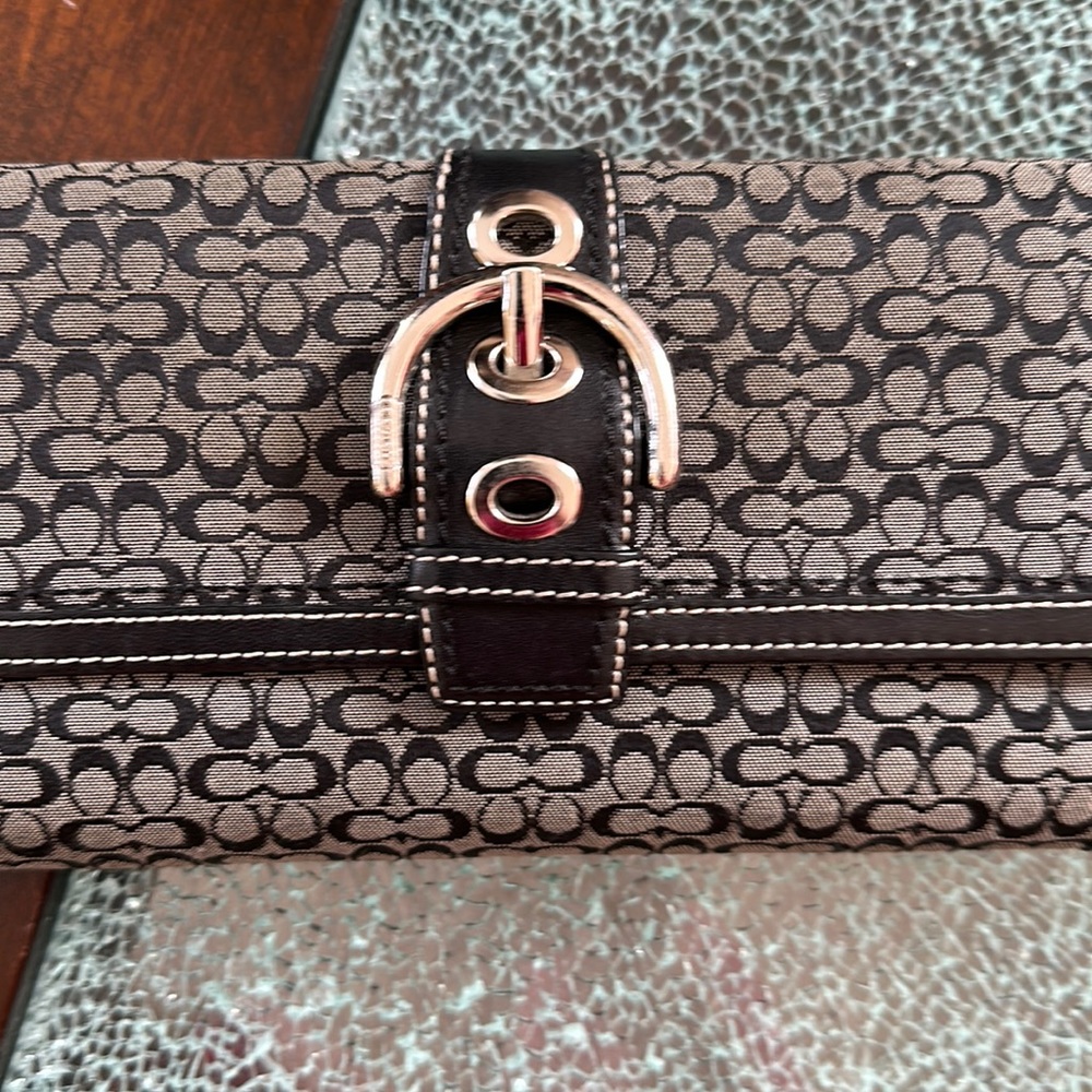 Coach wallet. Large - Picture 2 of 7